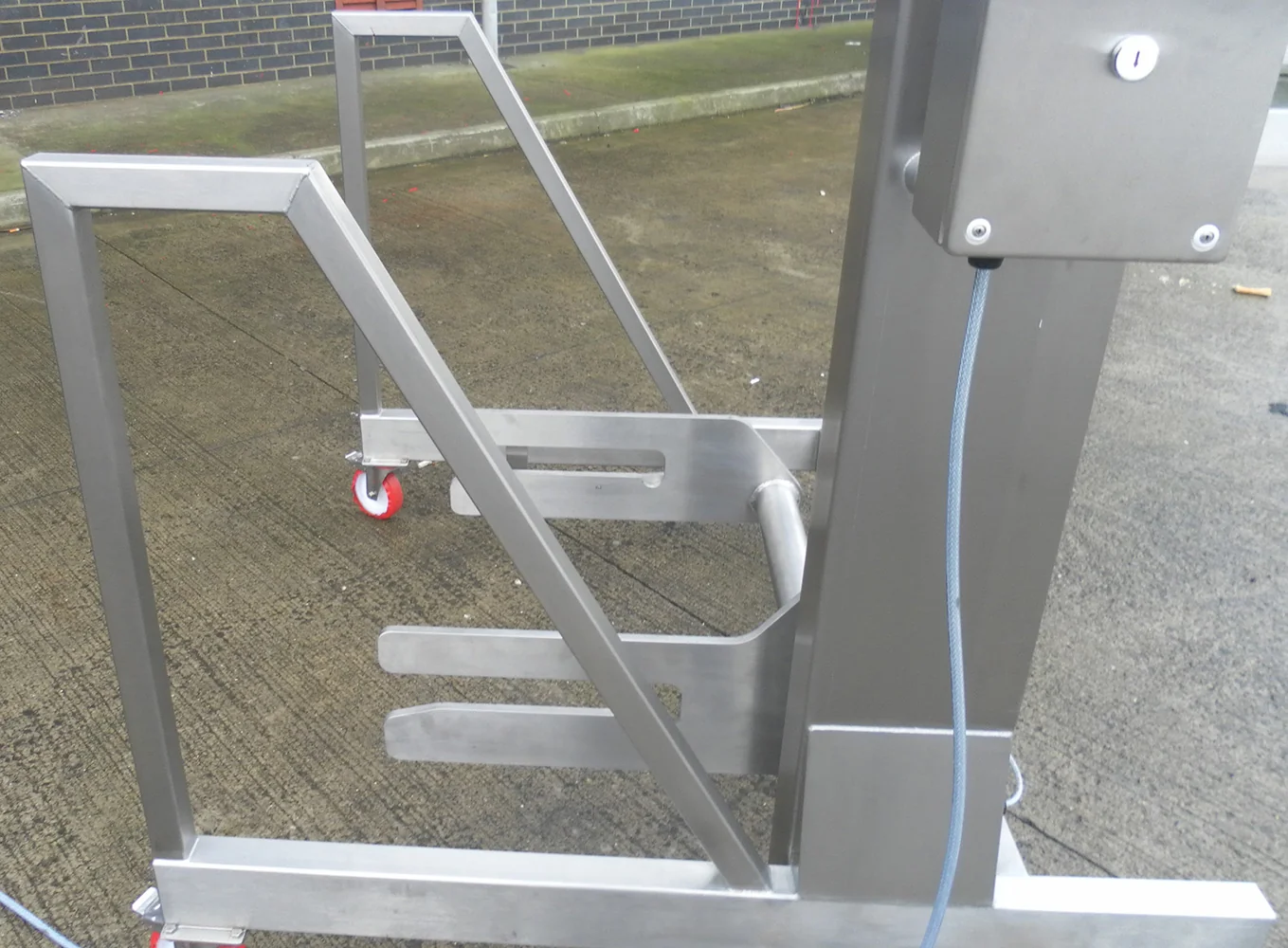 Preview image 4